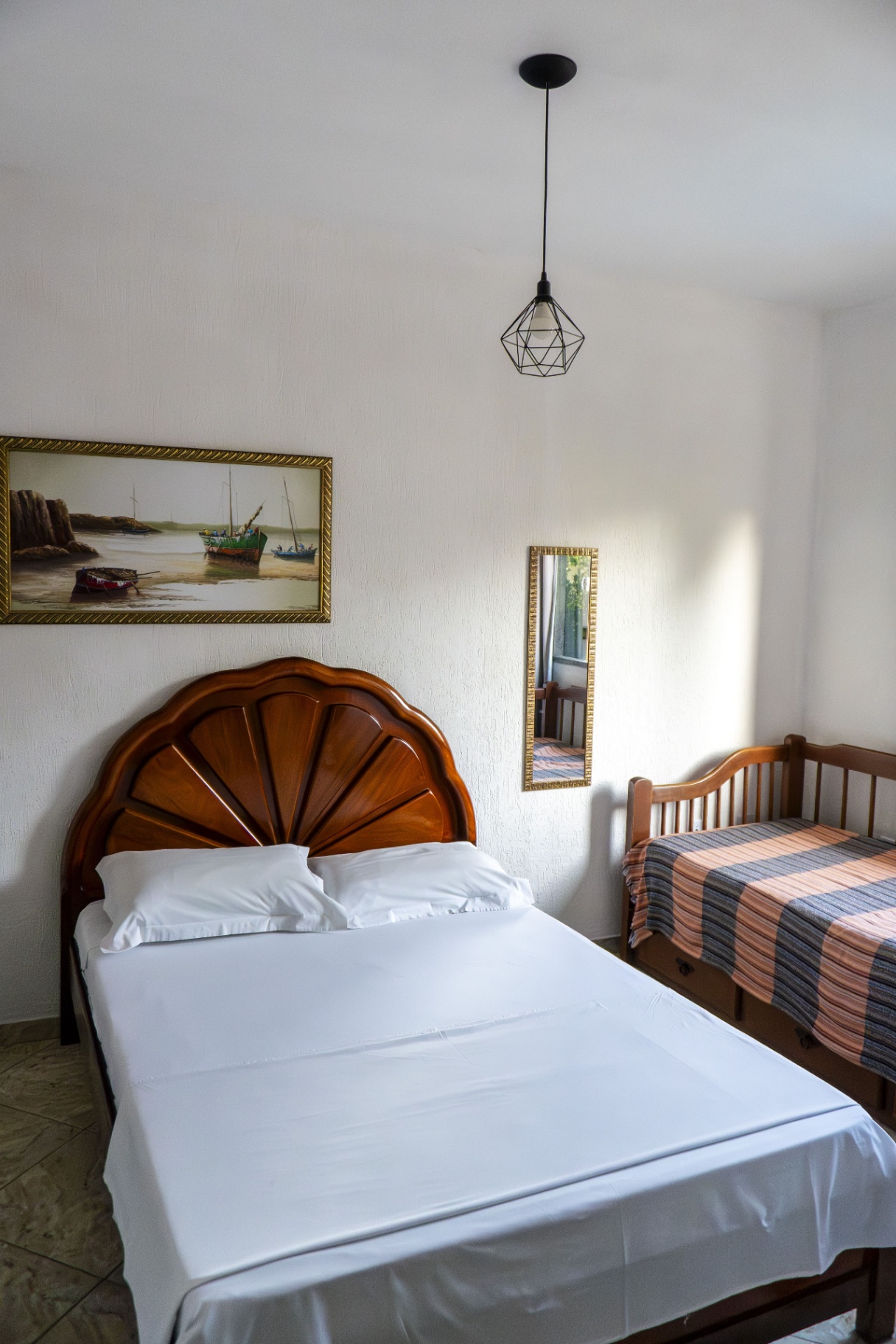 Quarto Estrela do Mar — cama de casal e cama auxiliar