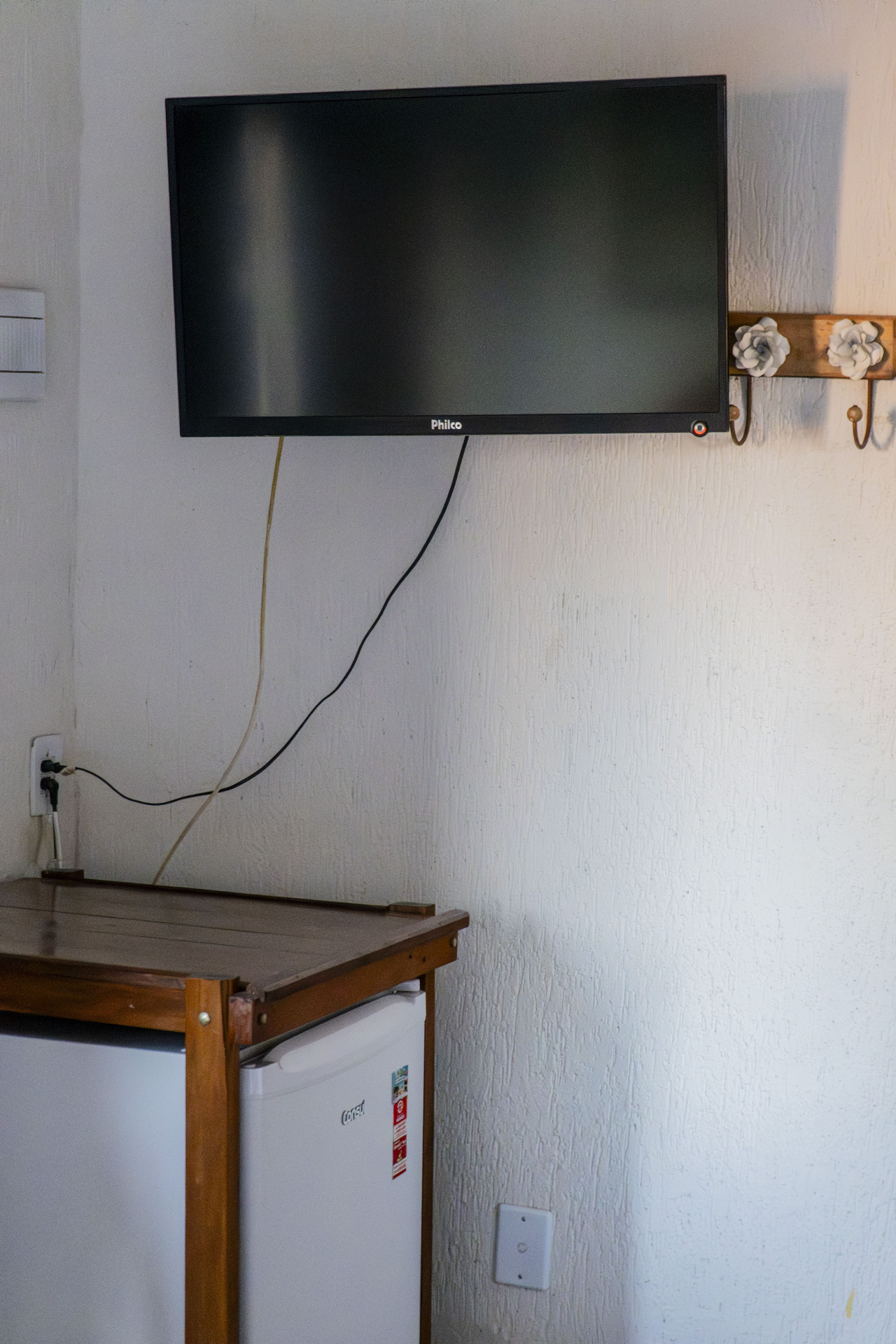 Quarto Dourado — TV de tela plana e frigobar
