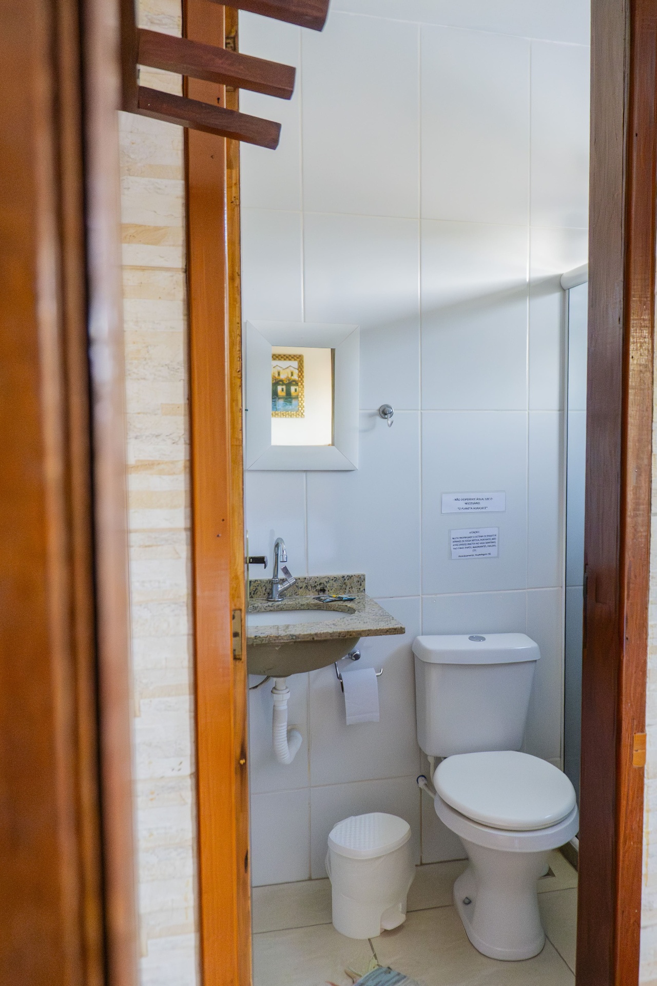 Quarto Marlim Azul — banheiro privativo